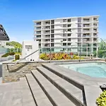 Luxury Beachfront Stay In Kirra
