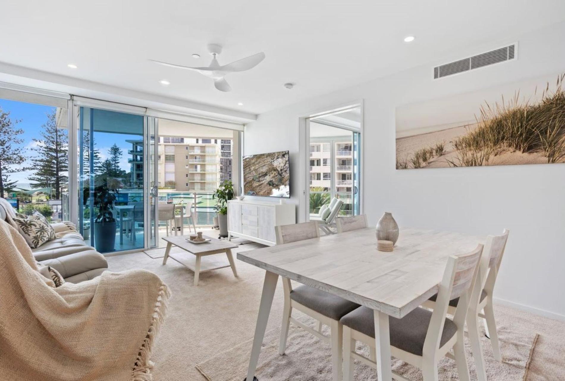 Luxury Beachfront In Kirra Apartment Gold Coast