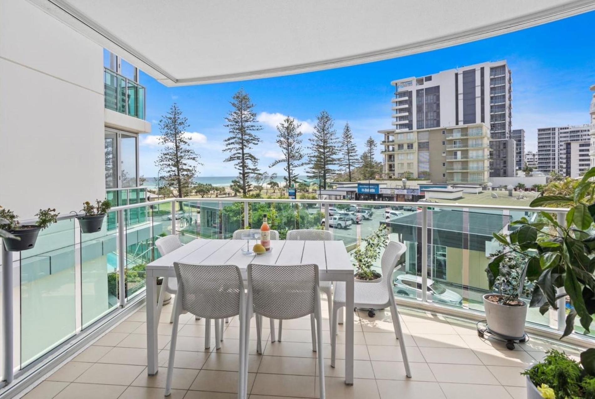 Apartment Luxury Beachfront In Kirra Gold Coast