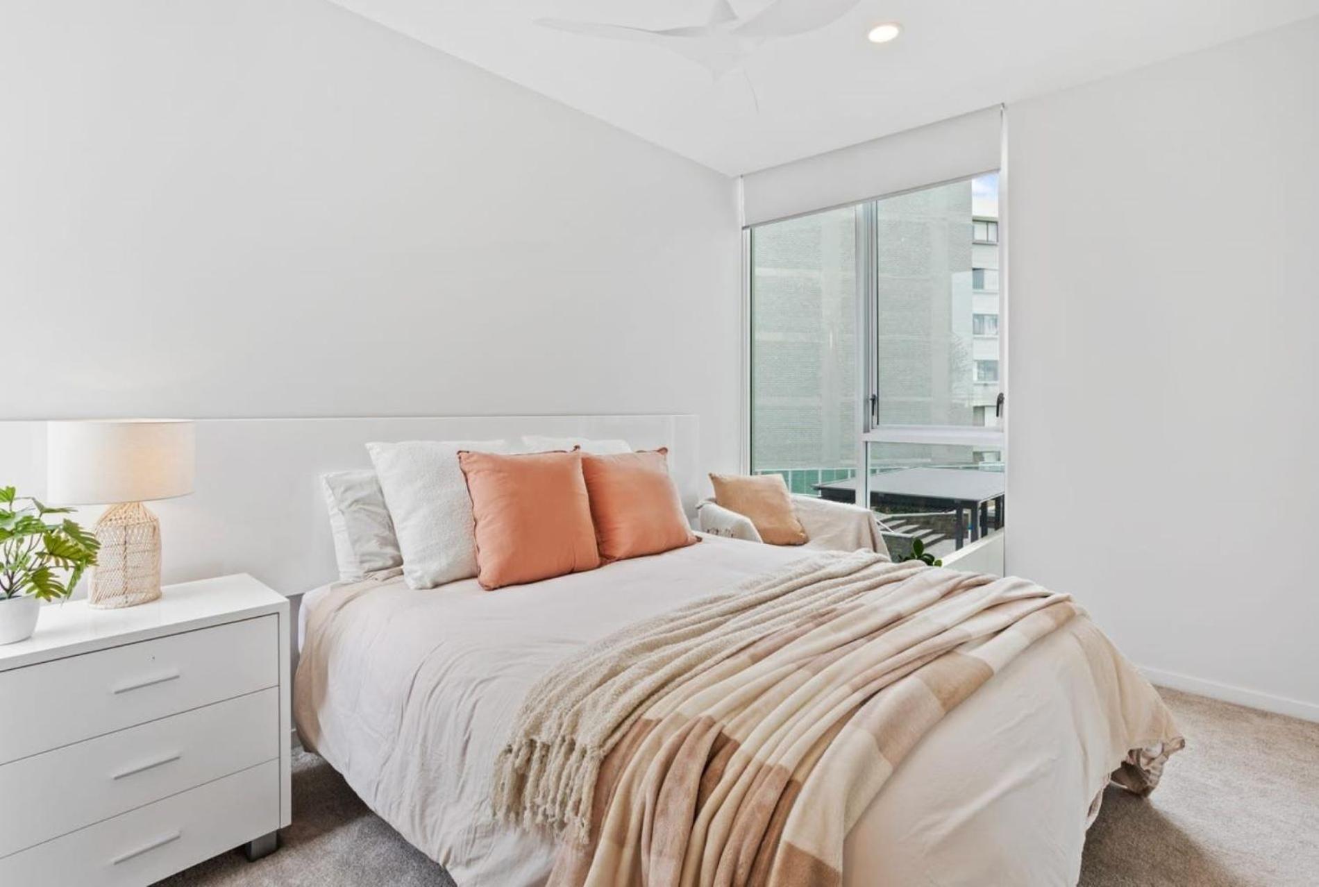 Luxury Beachfront In Kirra *
